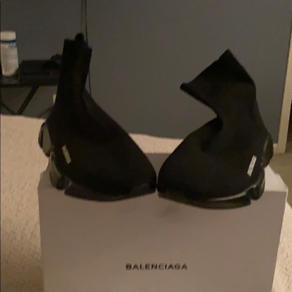 BALENCIAGA BRAND NEW NEVER WORN
